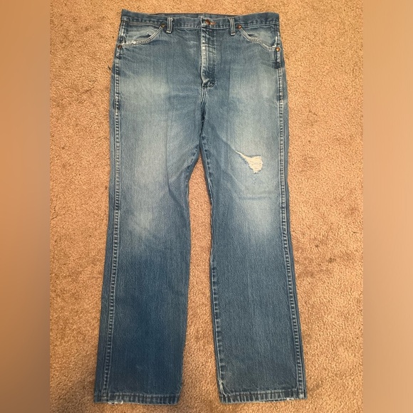 Men's Wrangler Blue Jeans Size 38x32 - Picture 3 of 7